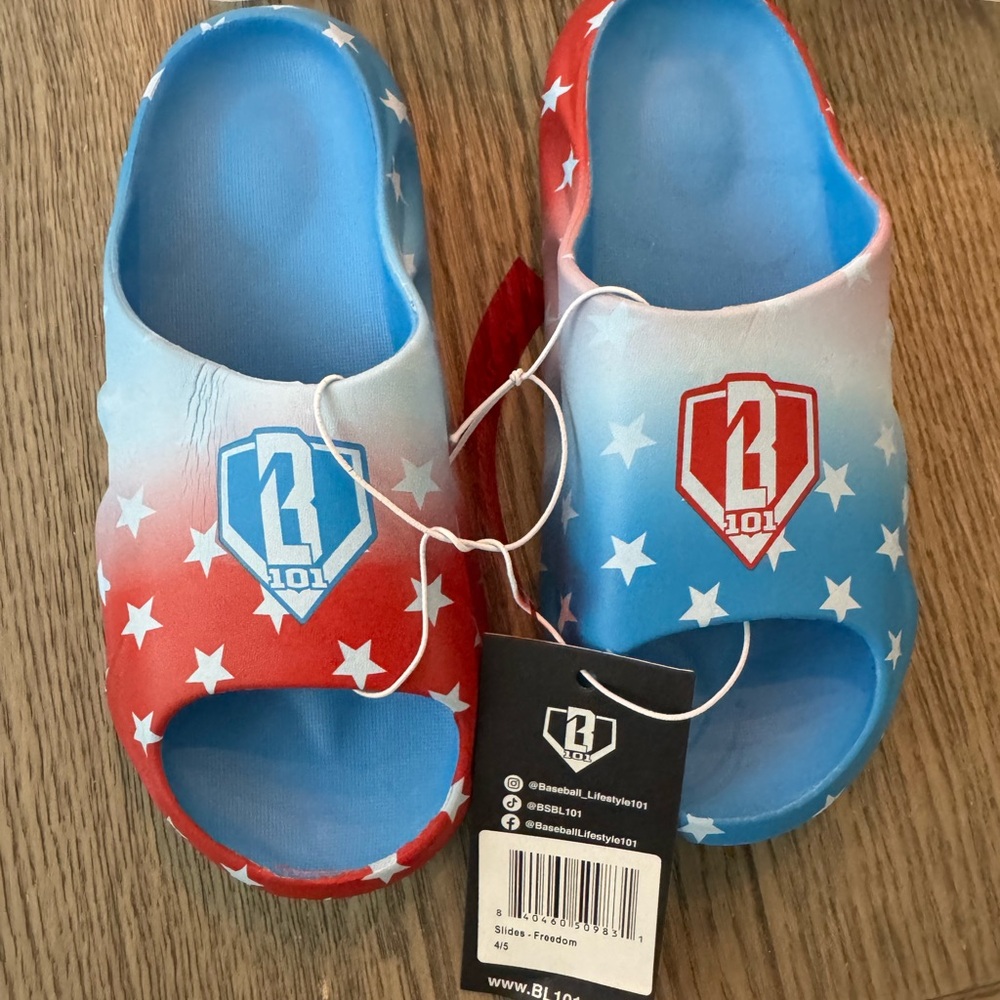NWT Youth 4/5 Baseball Lifestyle 101 Freedom Slides
